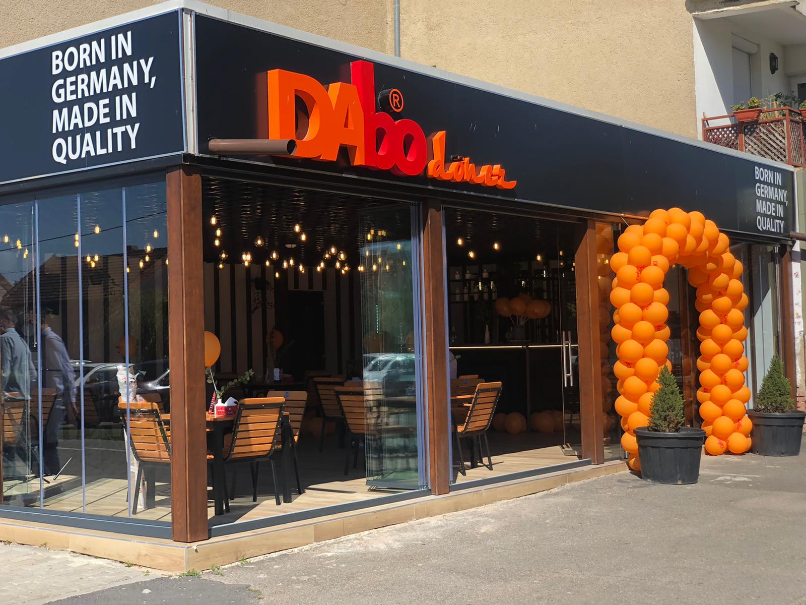 DAbo Doner ajunge la 52 de unități, dupa ce a deschis 4 restaurante doar în ultima săptămână. Franciza continuă expansiunea, în pofida pandemiei