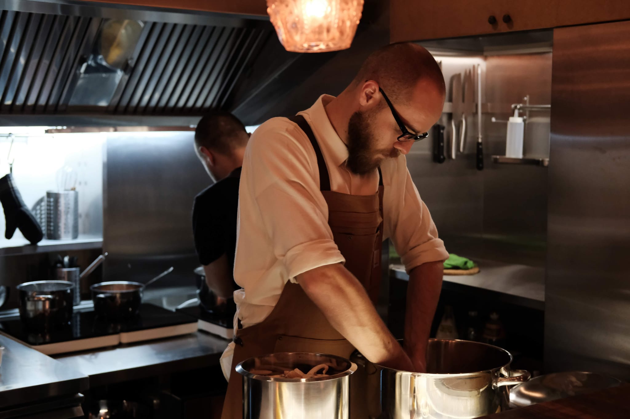 Interviu cu Toni Godeanu, unul dintre inițiatorii proiectului gastronomic MOM
