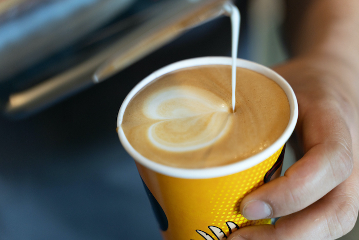 5 to go devine importator și distribuitor unic Latte Art Factory în România