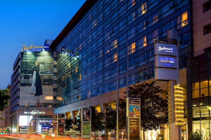 Radisson Blu Bucureşti lansează inițiativa RESPONSIBLE °COMFORT, un nou pas către un business sustenabil, după ce la începutul anului devenea primul hotel din România cu energie 100% regenerabilă