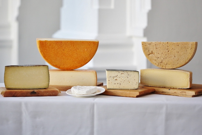 Brânzeturile românești maturate confirmă performanța la nivel internațional: medalii la World Cheese Awards și Concours International de Lyon 2025