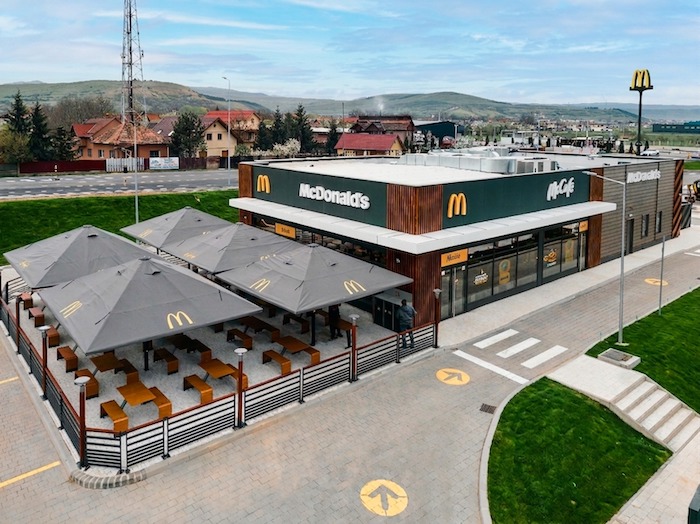 McDonald’s investește aproximativ 8 milioane de lei într-un nou restaurant Drive-Thru în Florești, județul Cluj