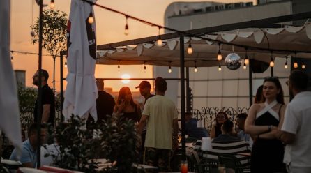 BARTINI Rooftop, primul Martini Cocktail Bar din România, redeschide terasa la capacitate completă 