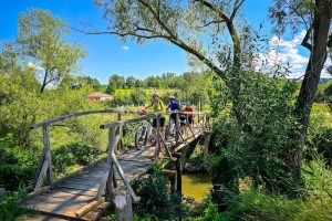 Românii caută vacanțe cu activități incluse