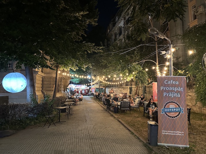 Renașterea unui spațiu cultural prin HoReCa: Cum a transformat HotSpot Coffee un loc istoric uitat într-una dintre cele mai vibrante oaze de pe Calea Victoriei
